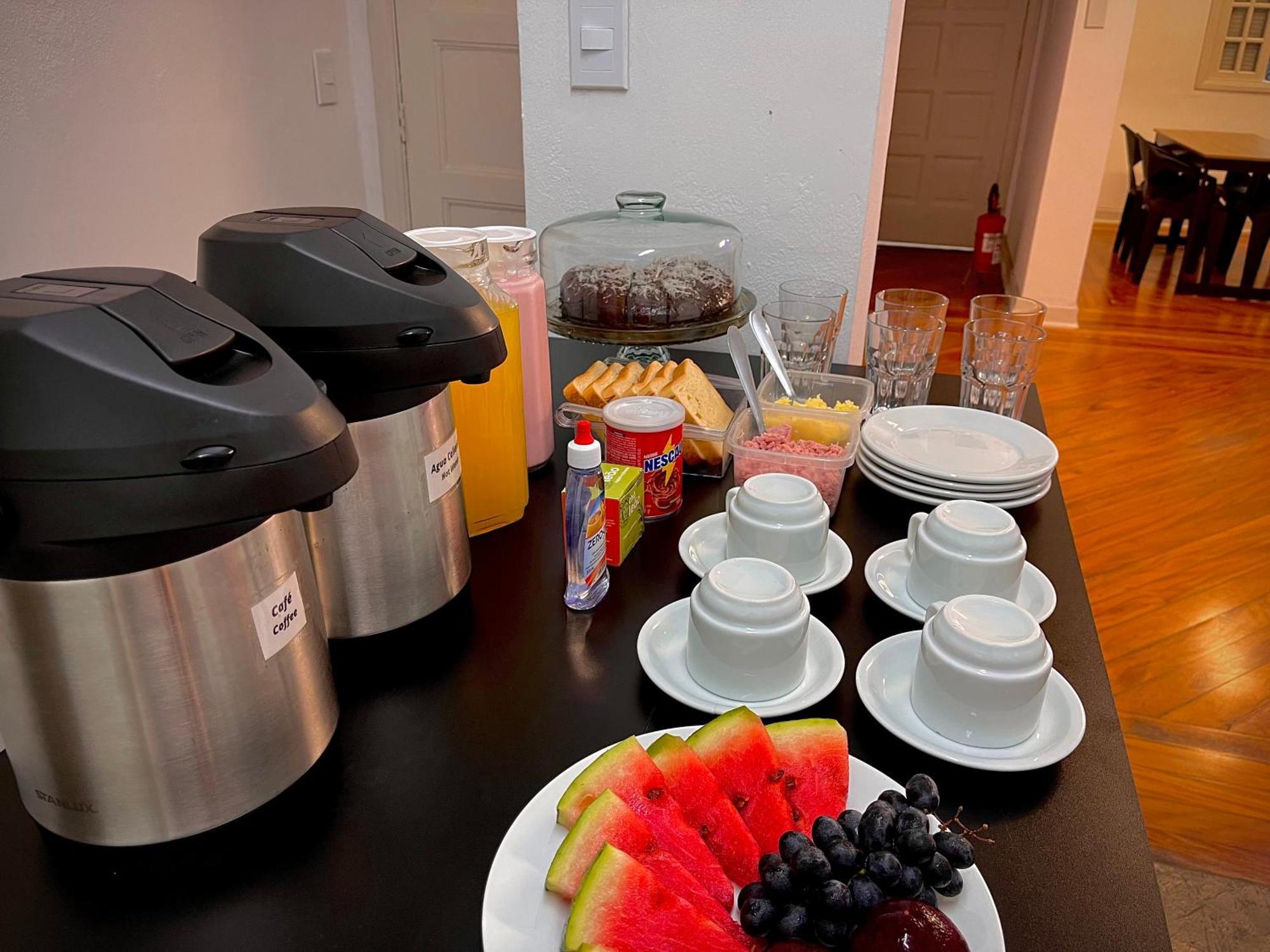 Urban Nomad Hostel And Food Av Paulista サンパウロ エクステリア 写真