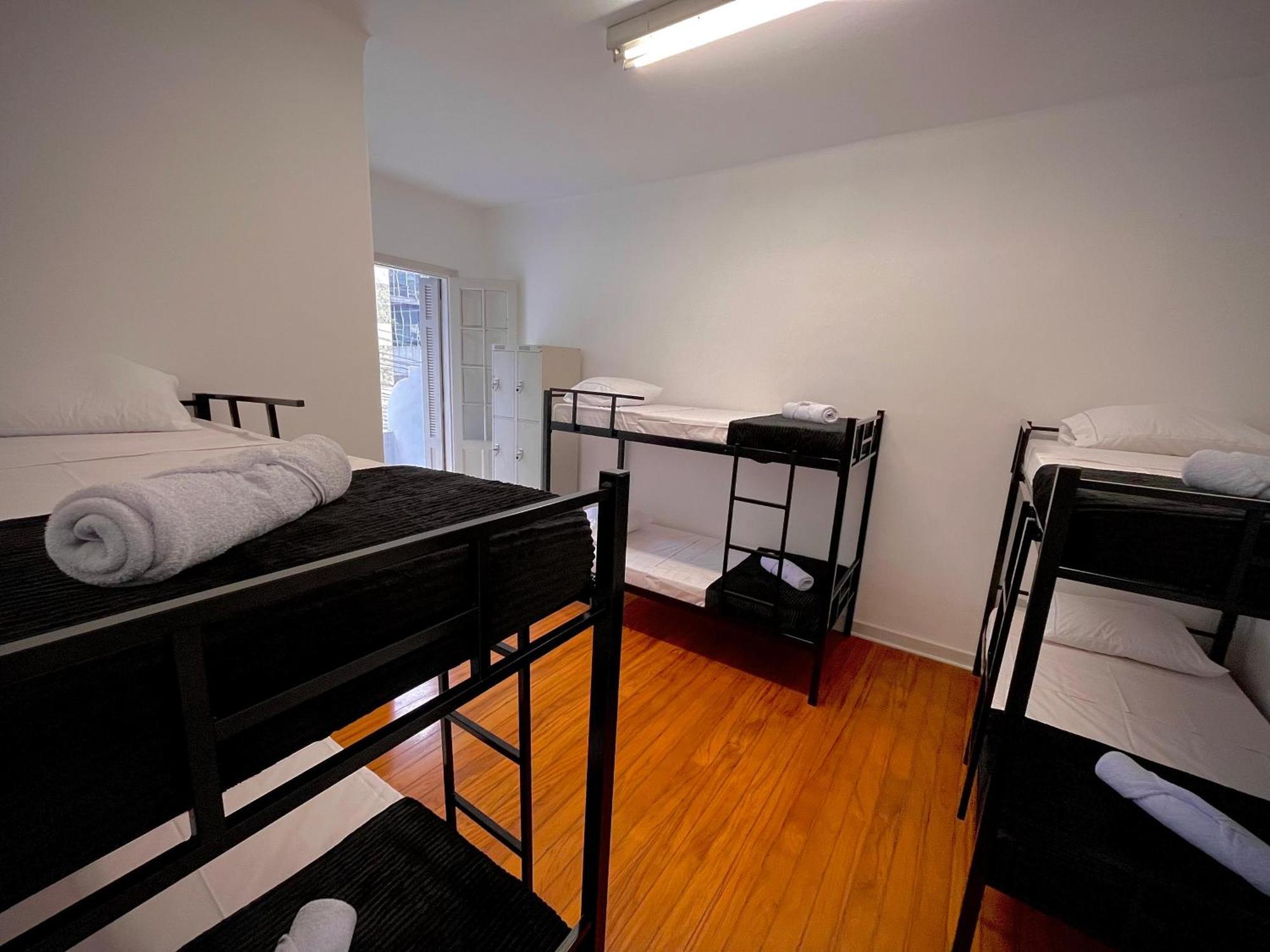Urban Nomad Hostel And Food Av Paulista サンパウロ エクステリア 写真